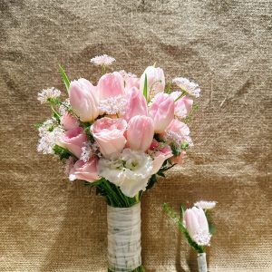 hoa cưới tulip hồng quận 7