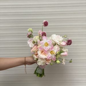 hoa cưới tulip hồng quận 7