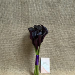 Hoa cưới calla lily đen