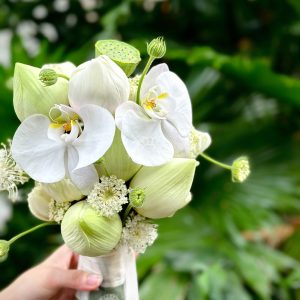 Hoa Cưới Sen Trắng Và Lan Hồ Điệp A88