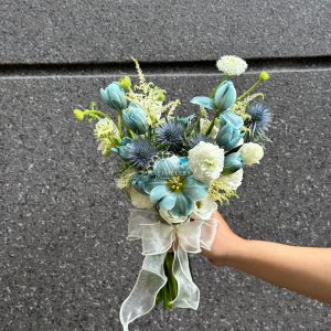 hoa cưới 9 tulip nhuộm xanh