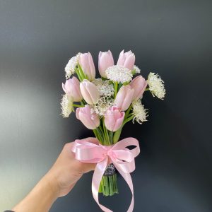 Hoa Cưới 9 Tulip Hồng mix hoa Thuý Châu A143
