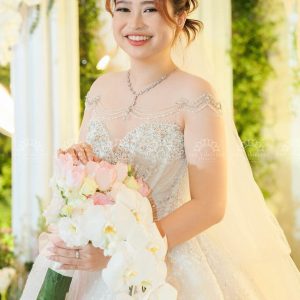 Hoa Cưới Thác Đổ Lan Hồ Điệp Trắng Mix Tulip Hồng A187