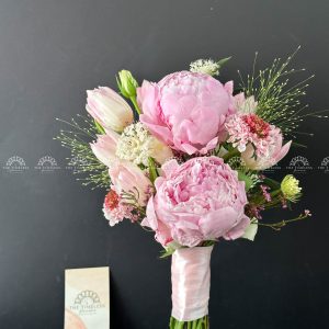 Hoa cưới Tulip và Mẫu Đơn Hồng Sarah A189