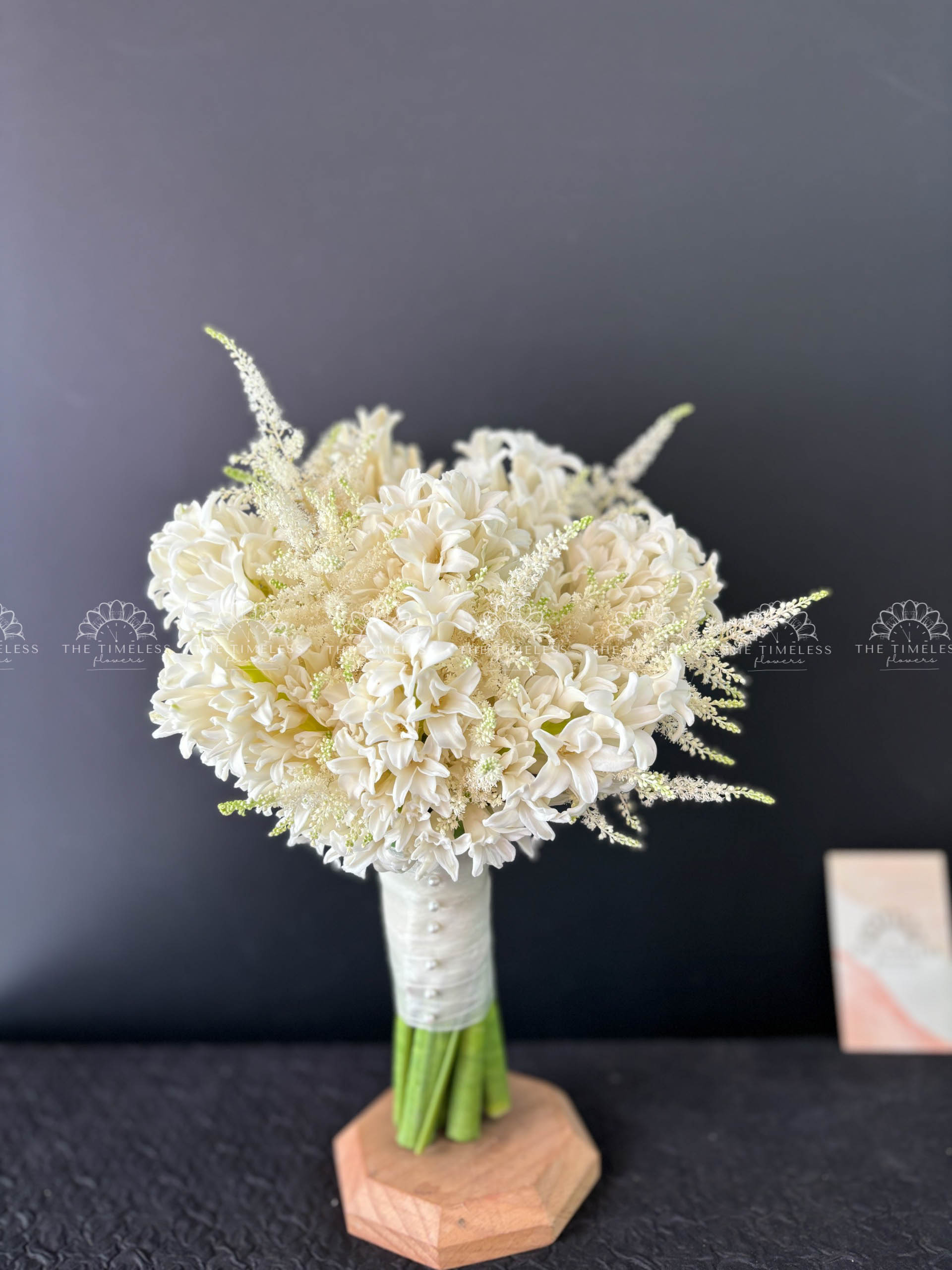 Hoa Cưới 8 Dạ Lan Hương Trắng mix Astilbe Hà Lan A210