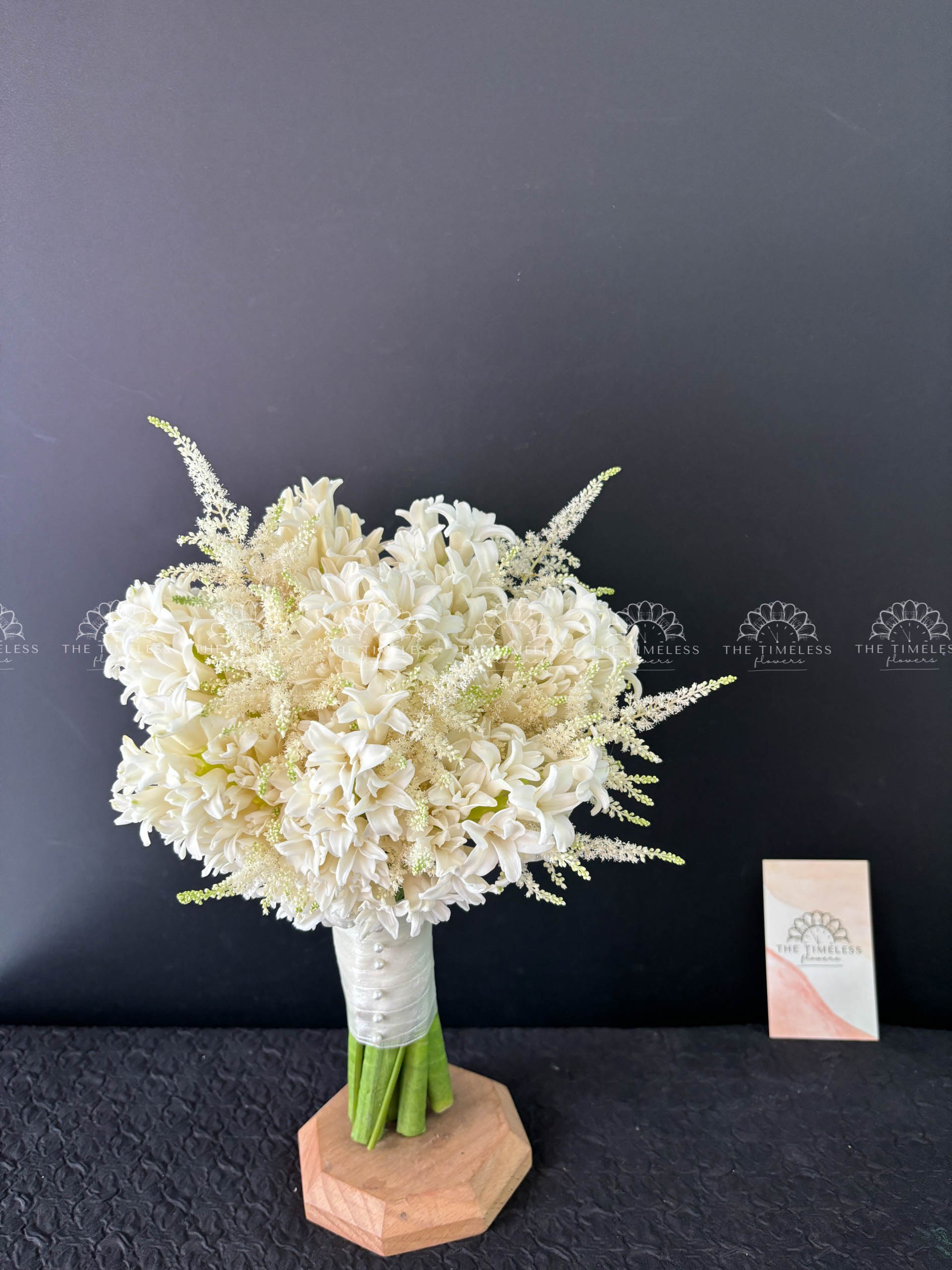 Hoa Cưới 8 Dạ Lan Hương Trắng mix Astilbe Hà Lan A210