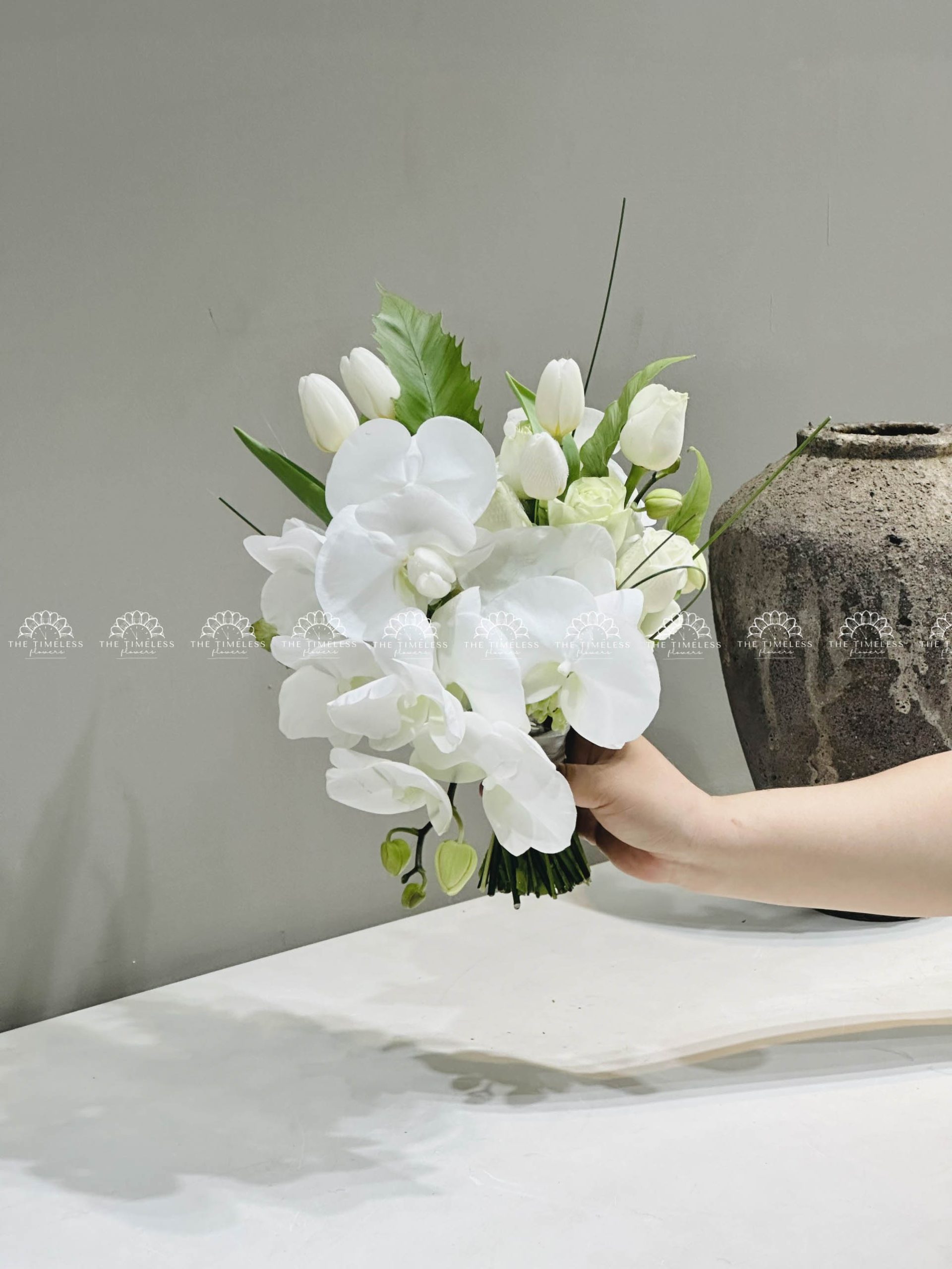 Hoa Cưới Lan Hồ Điệp mix Tulip Trắng H005