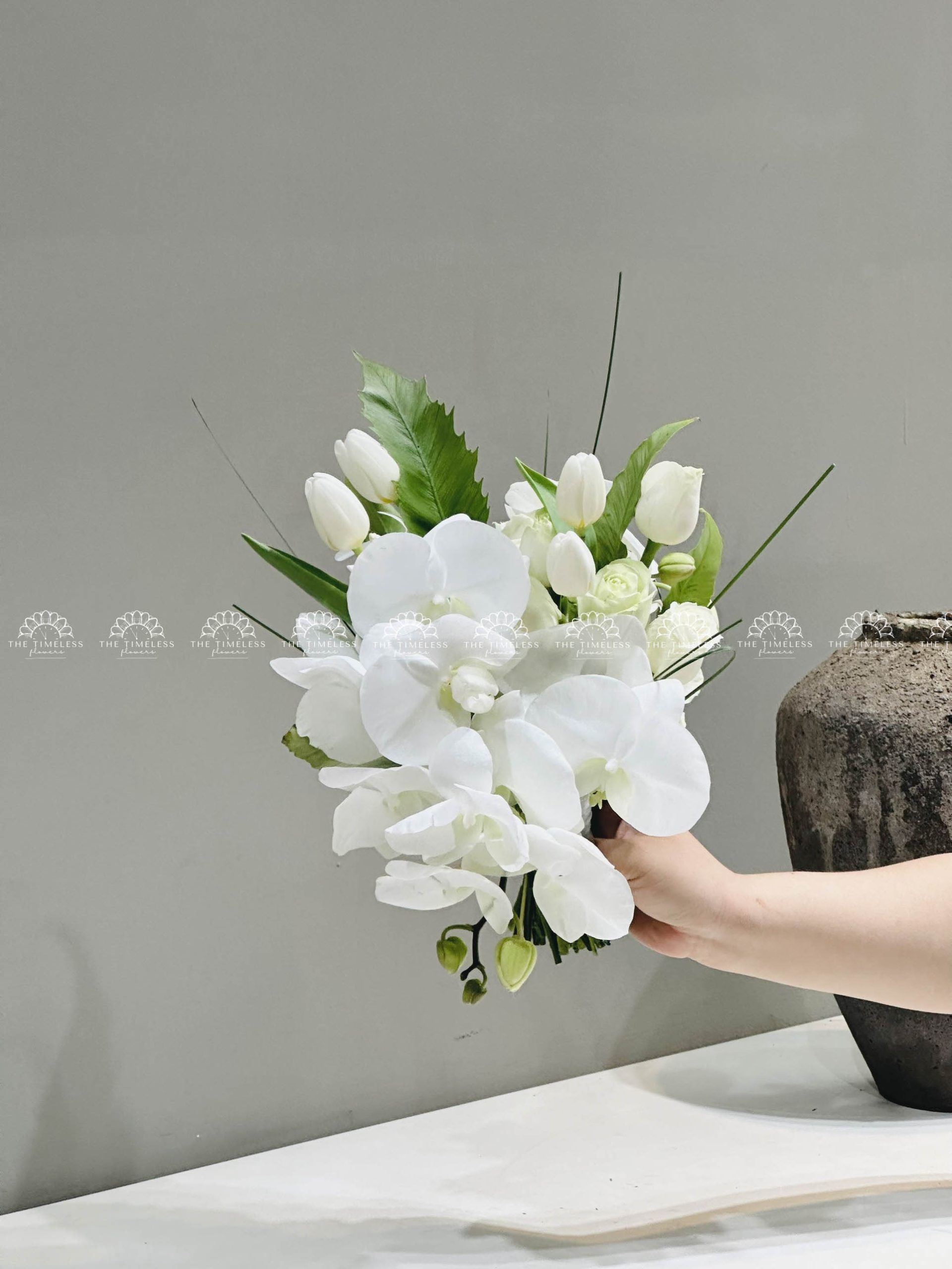 Hoa Cưới Lan Hồ Điệp mix Tulip Trắng H005