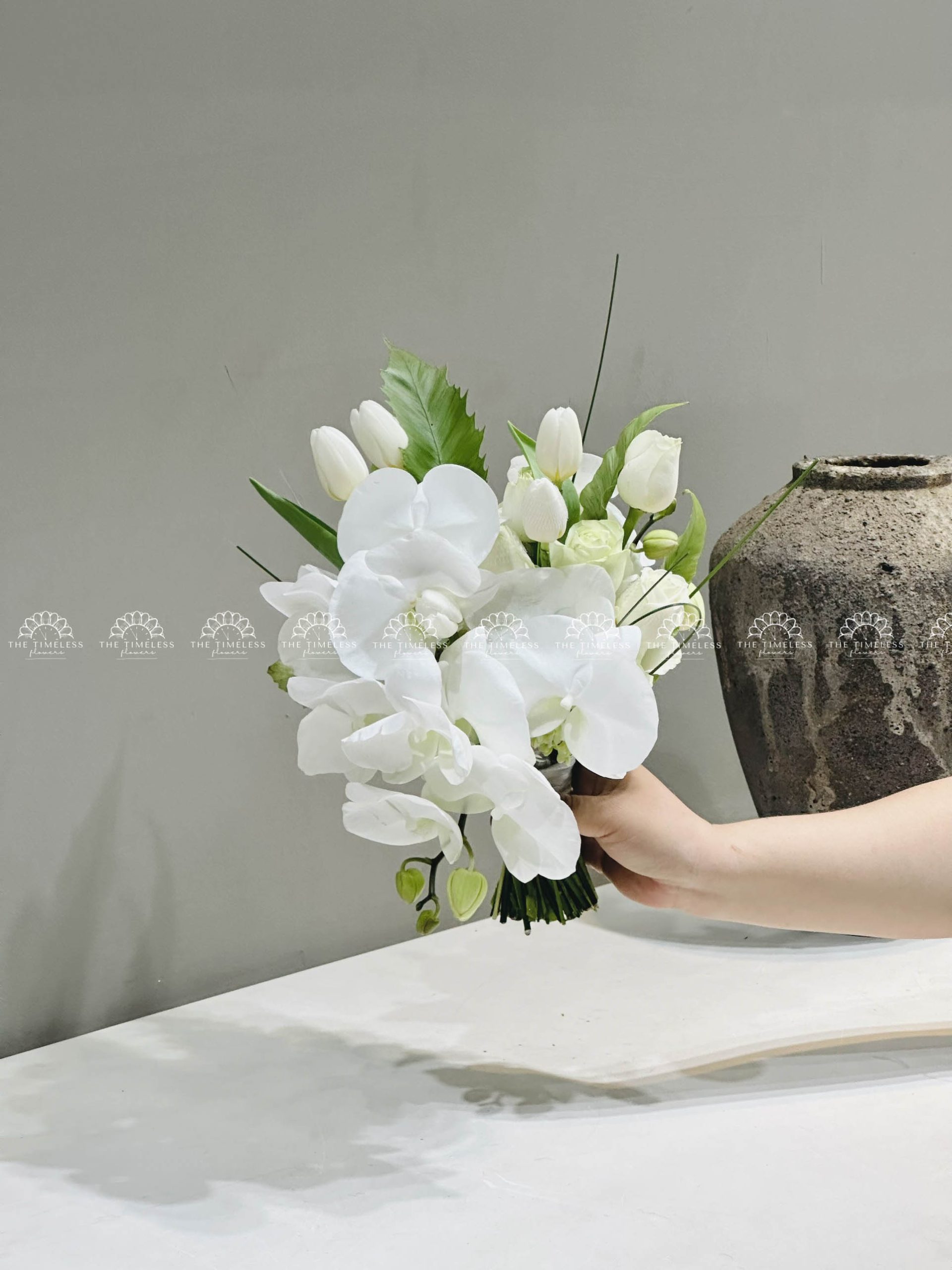 Hoa Cưới Lan Hồ Điệp mix Tulip Trắng H005