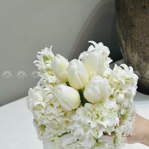 Hoa Cưới Dạ Lan Hương mix Tulip trắng H012