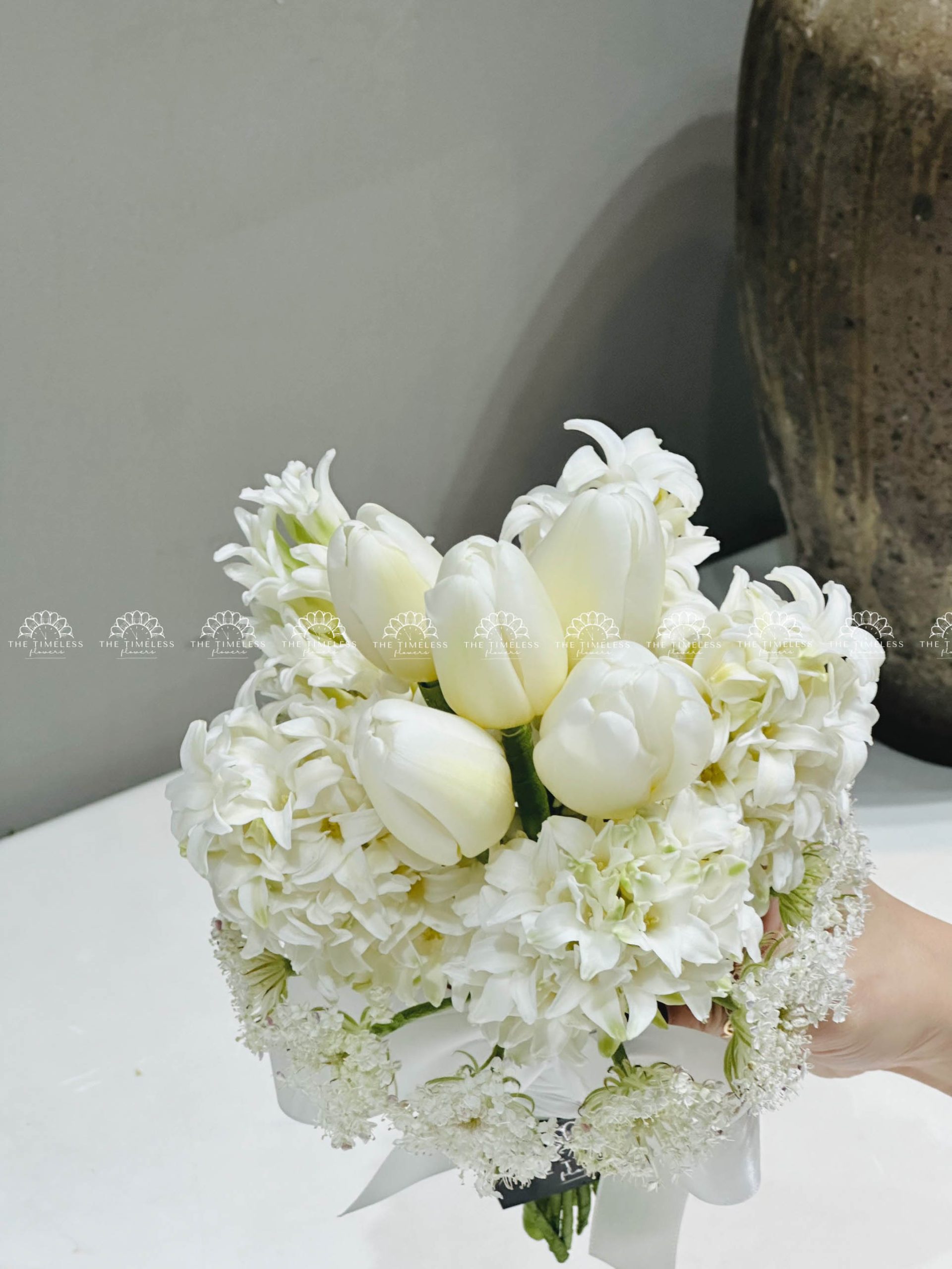 Hoa Cưới Dạ Lan Hương mix Tulip trắng H012