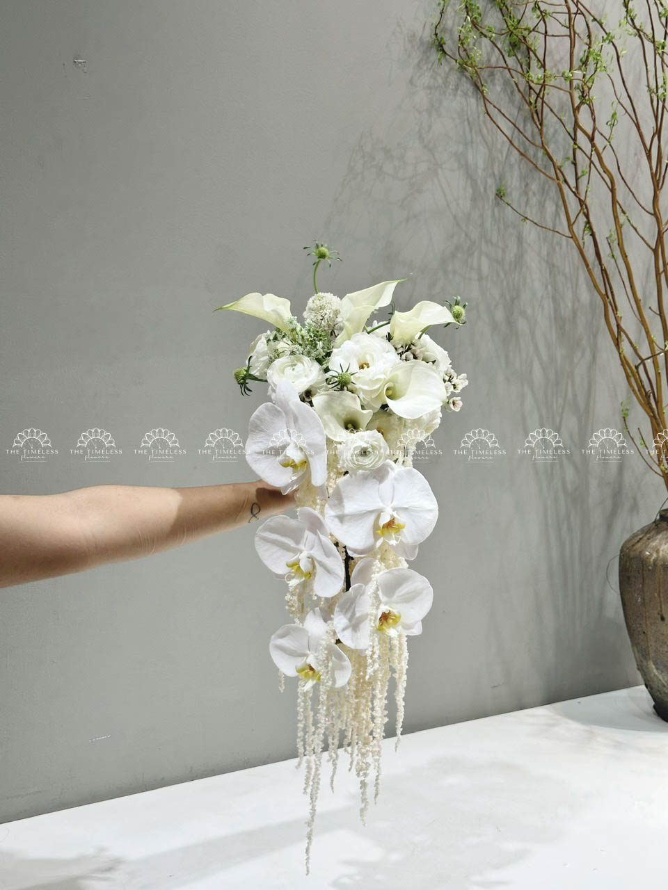 Hoa Cưới Thác Đổ Lan Hồ Điệp mix Calla Lily H016