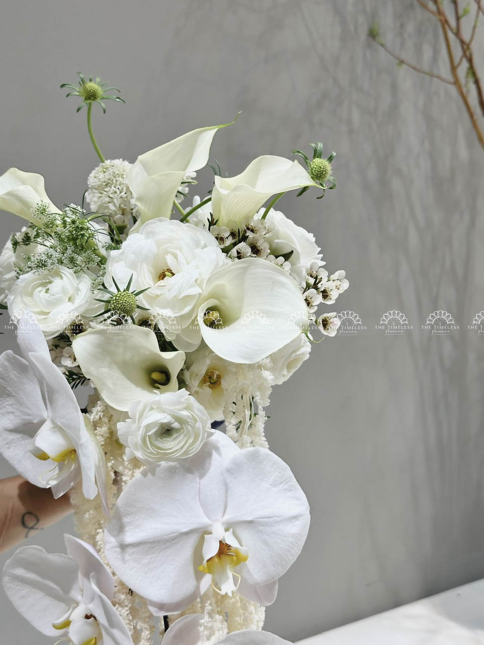 Hoa Cưới Thác Đổ Lan Hồ Điệp mix Calla Lily H016
