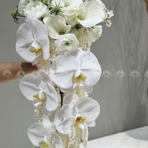 Hoa Cưới Thác Đổ Lan Hồ Điệp mix Calla Lily H016