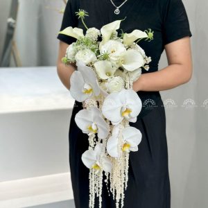 Hoa Cưới Thác Đổ Lan Hồ Điệp mix Calla Lily H016