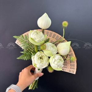 Hoa Cưới Dáng Quạt Hoa Sen Trắng A233