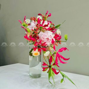 Hoa Cưới Dáng Thác Ly Lửa Đỏ Gloriosa mix Mẫu Đơn A222