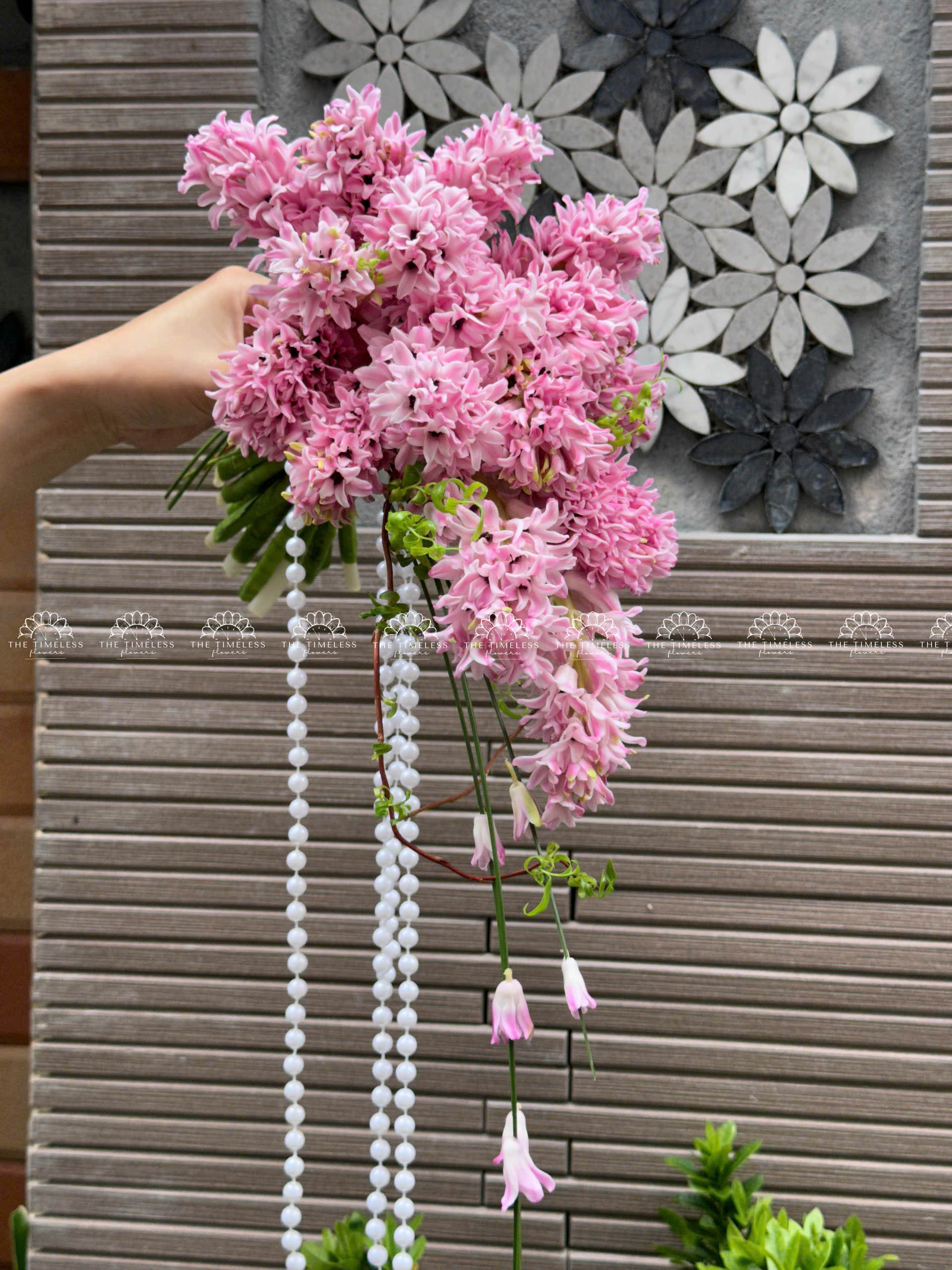 Hoa Cưới Dáng Thác 15 Dạ Lan Hương Hồng A244