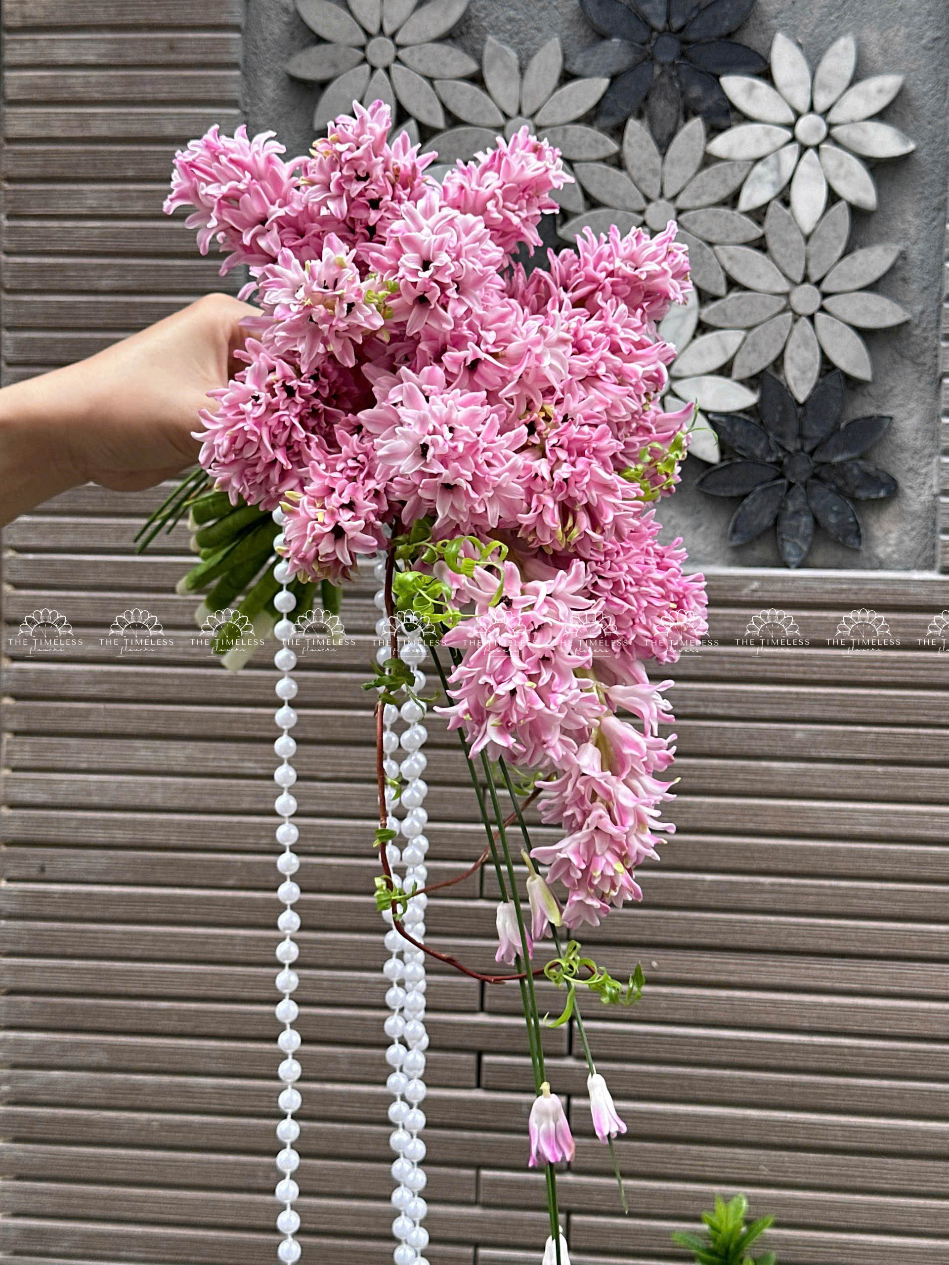Hoa Cưới Dáng Thác 15 Dạ Lan Hương Hồng A244