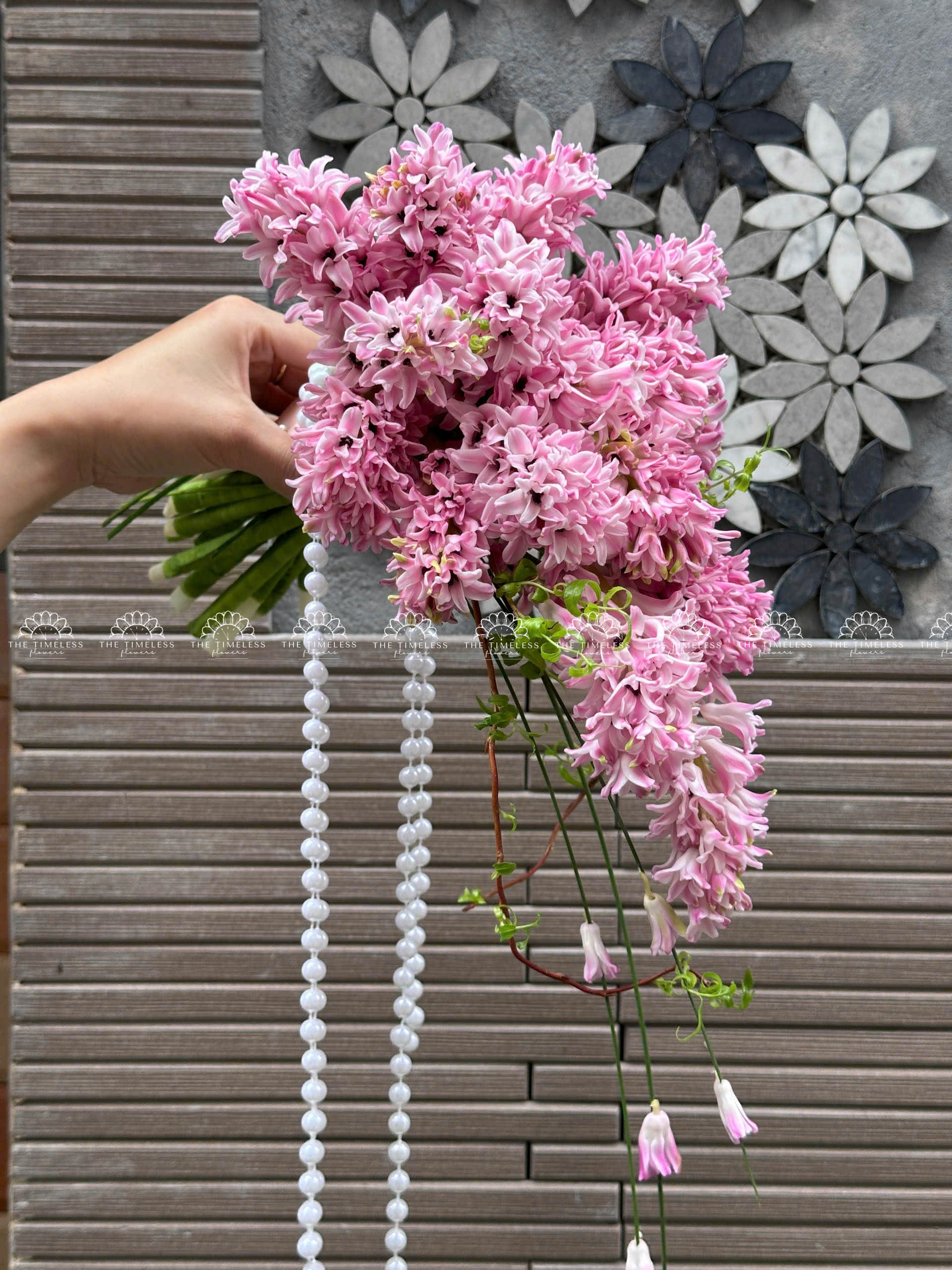 Hoa Cưới Dáng Thác 15 Dạ Lan Hương Hồng A244
