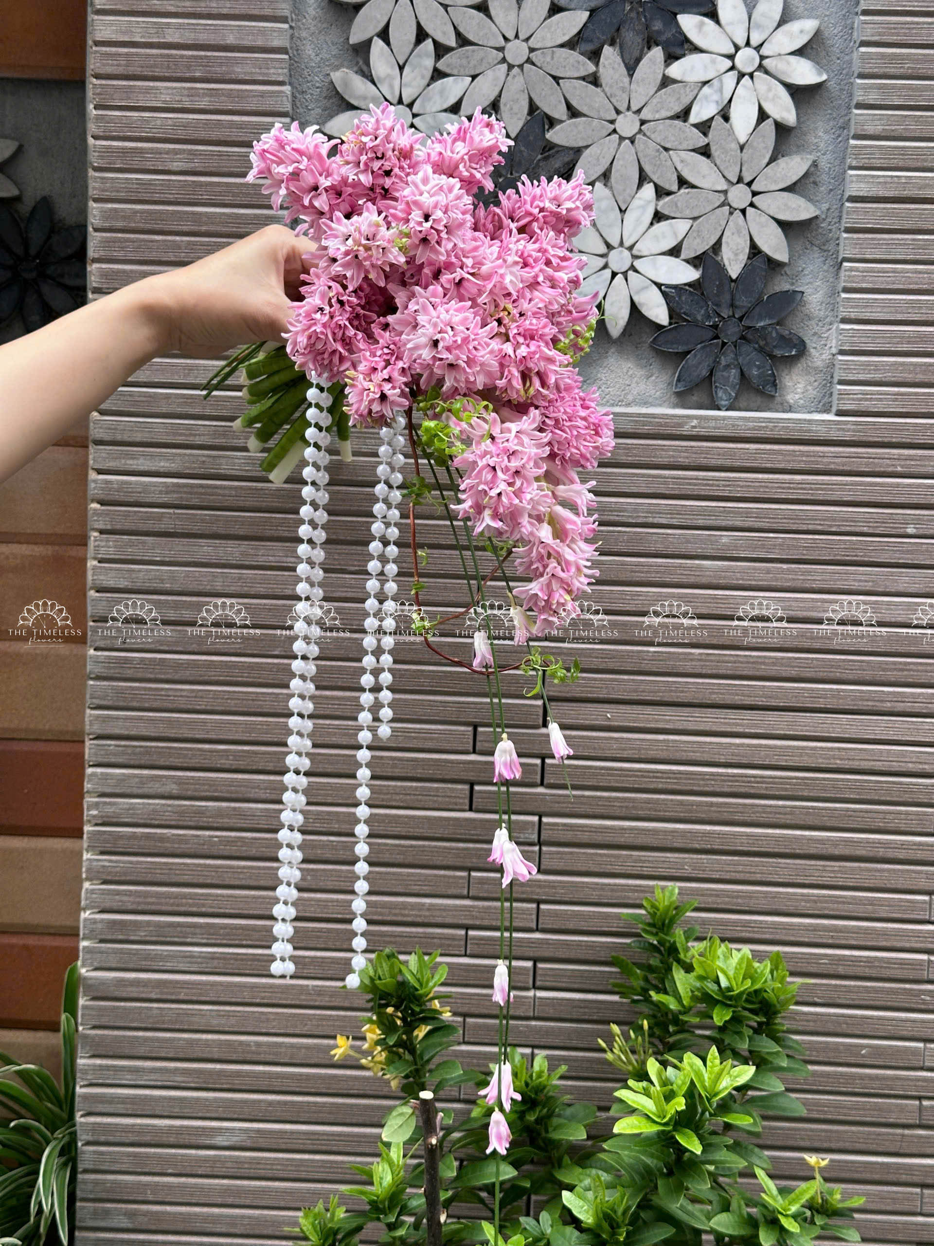 Hoa Cưới Dáng Thác 15 Dạ Lan Hương Hồng A244