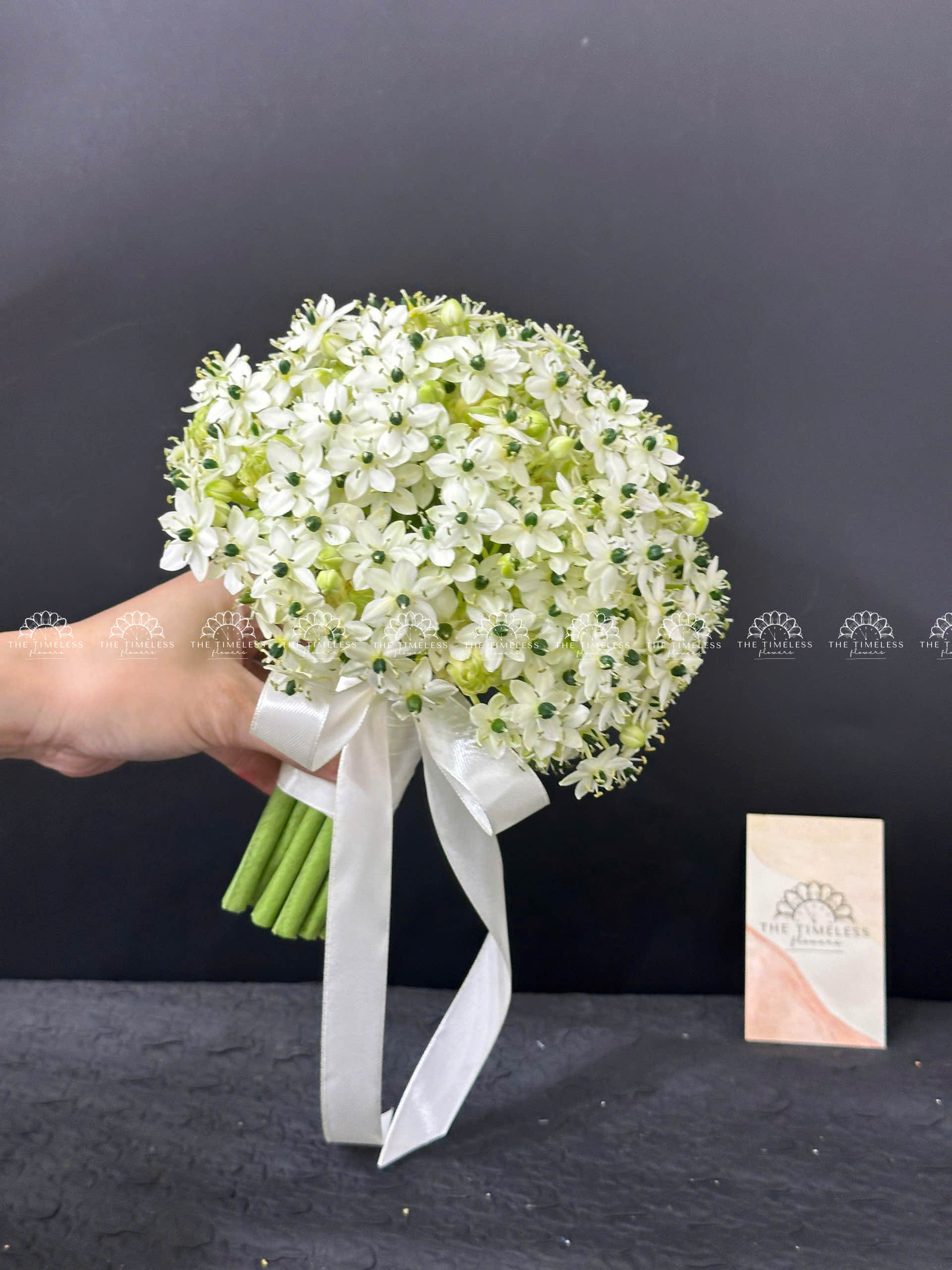 Hoa Cưới Thiên Nga Mắt Ngọc A252