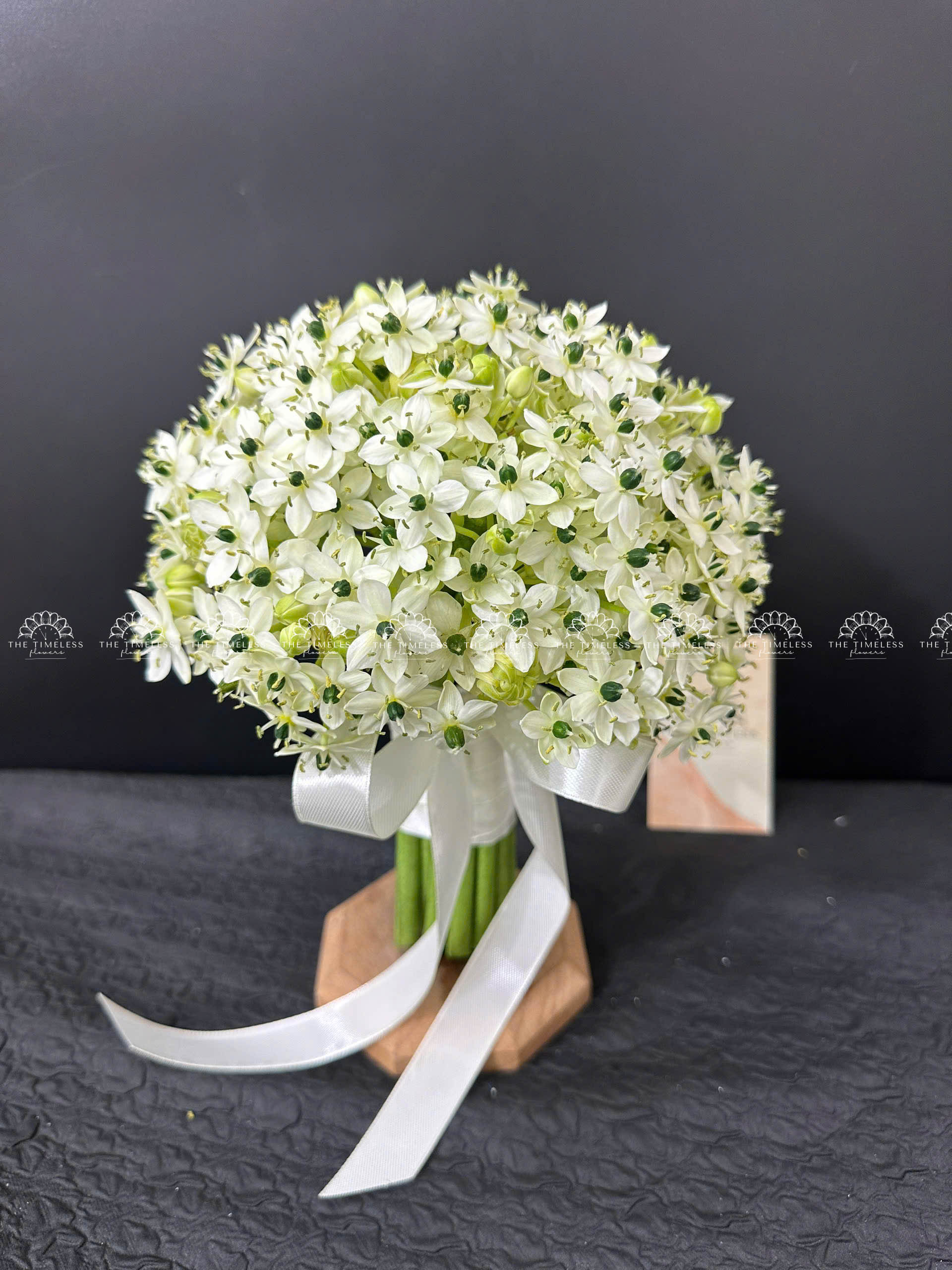 Hoa Cưới Thiên Nga Mắt Ngọc A252
