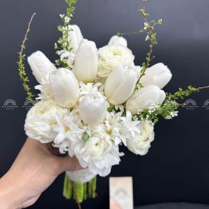 Hoa Cưới 9 Hoa Tulip Trắng mix Dạ Lan Hương A285