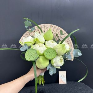 Hoa Cưới Dáng Quạt Hoa Sen Trắng A314