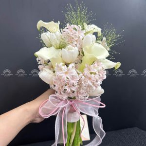 Hoa Cưới 5 Dạ Lan Hương mix 5 Calla Lily Hà Lan Mix 5 Tulip A357