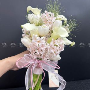 Hoa Cưới 5 Dạ Lan Hương mix 5 Calla Lily Hà Lan Mix 5 Tulip A357