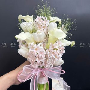 Hoa Cưới 5 Dạ Lan Hương mix 5 Calla Lily Hà Lan Mix 5 Tulip A357