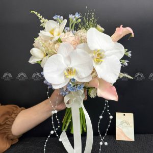Hoa Cưới Calla Lily mix Lan Hồ Điệp tone hồng đào A343