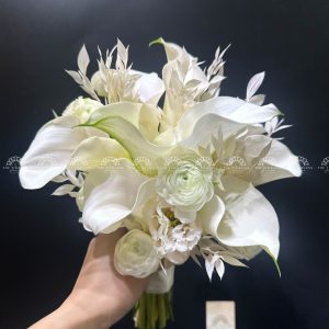 Bó hoa cưới 9 Calla trắng Mix lá Chanh Ý A400