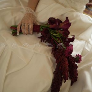 Bó hoa cưới Dáng Thác 9 Calla Lily Đỏ Ruby A409