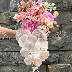 Hoa Cưới Dáng Tháng Đổ Lan Hồ Điệp A435