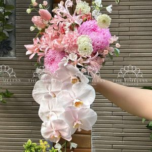 Hoa Cưới Dáng Tháng Đổ Lan Hồ Điệp A435