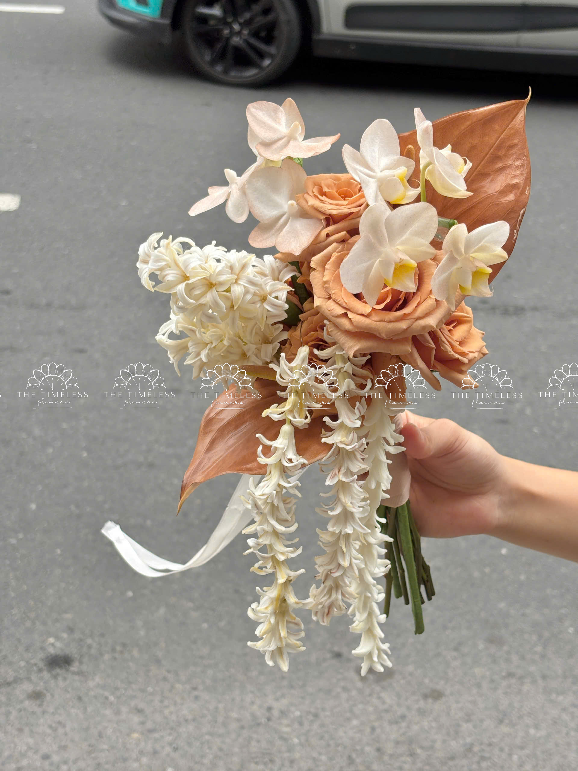 Hoa Cưới Dáng Tháng Đổ Dạ Lan Hương và Hồng Môn A449