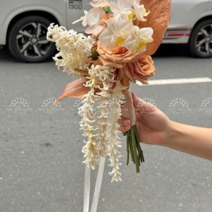 Hoa Cưới Dáng Tháng Đổ Dạ Lan Hương và Hồng Môn A449