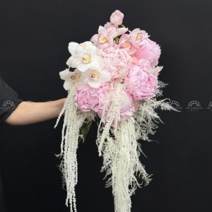 Hoa cưới 5 Mẫu Đơn hồng mix địa lan trắng A458