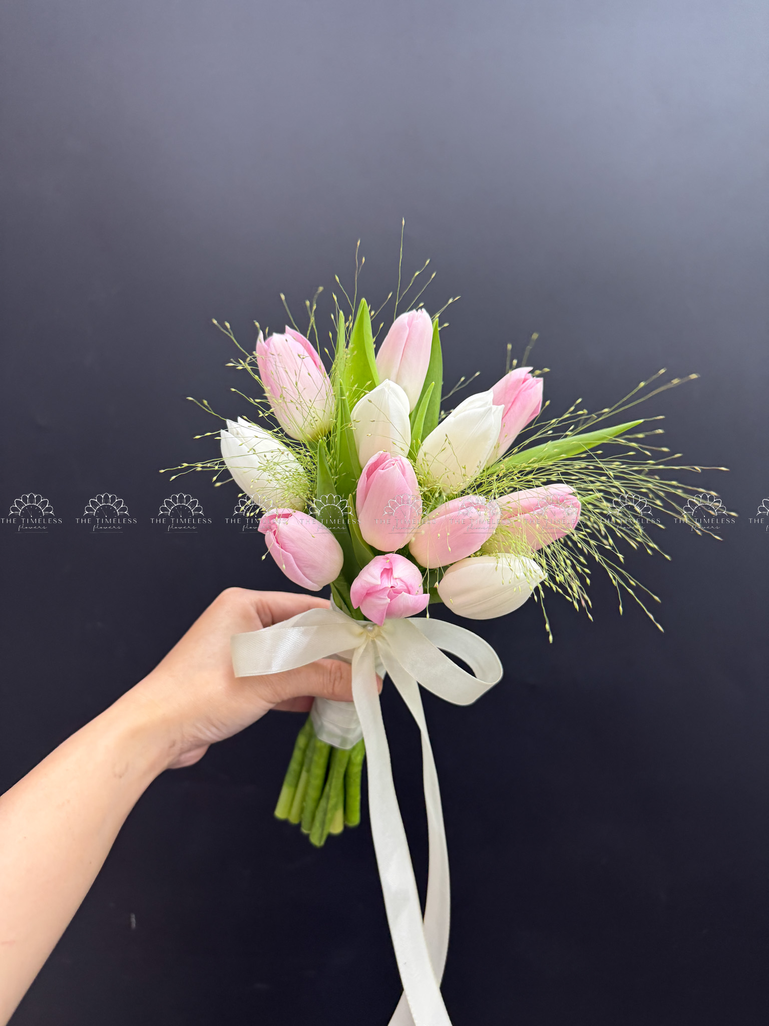 Hoa Cưới 12 Tulip Hồng mix tulip trắng A459