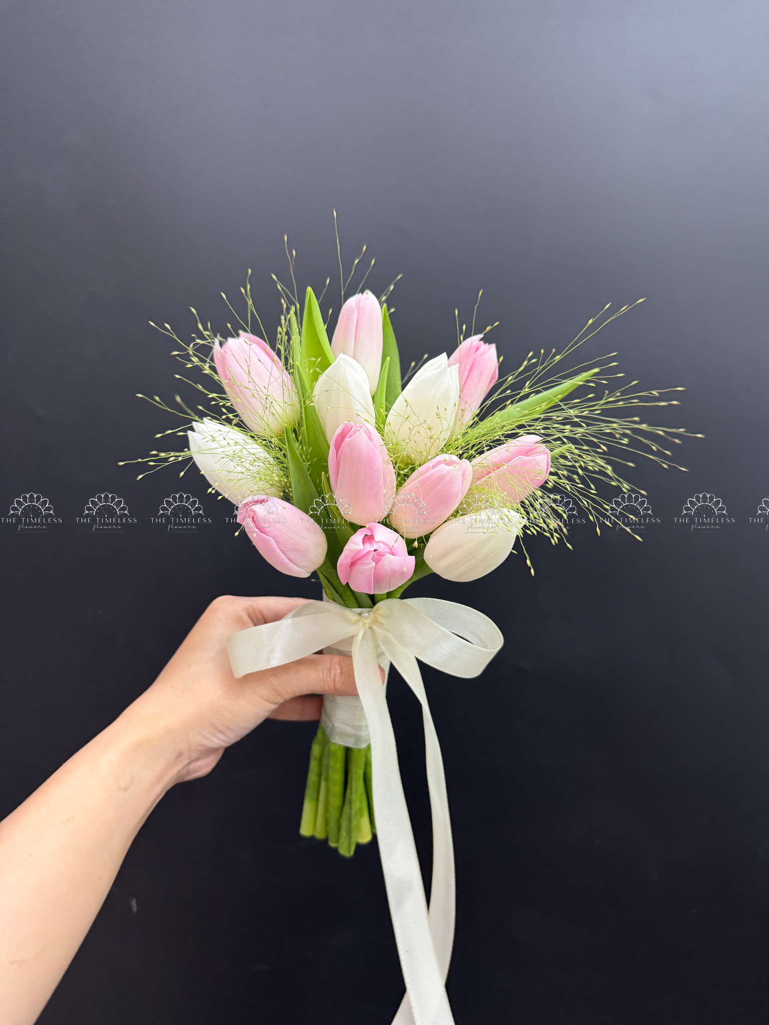 Hoa Cưới 12 Tulip Hồng mix tulip trắng A459