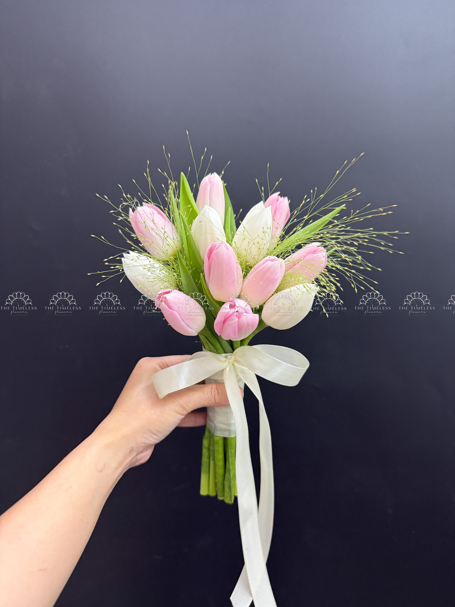 Hoa Cưới 12 Tulip Hồng mix tulip trắng A459