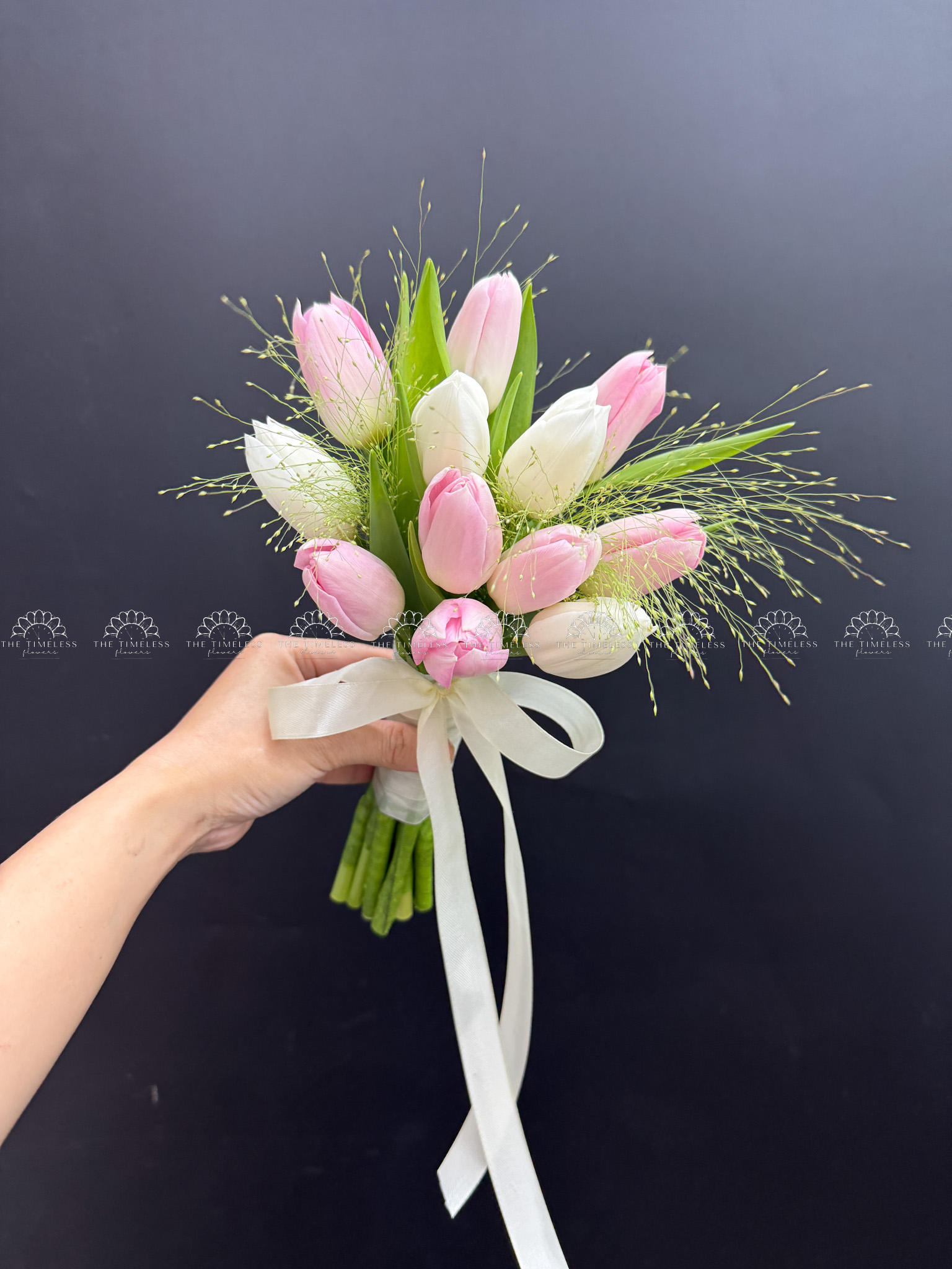 Hoa Cưới 12 Tulip Hồng mix tulip trắng A459