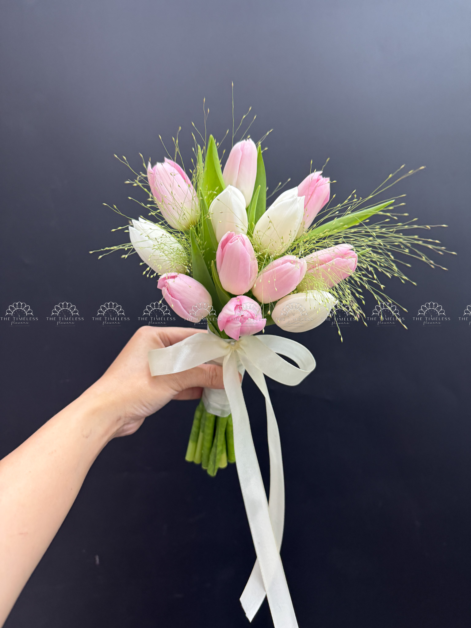 Hoa Cưới 12 Tulip Hồng mix tulip trắng A459