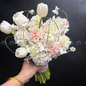 Hoa Cưới 10 Dạ Lan Hương Trắng mix 6 tulip A462