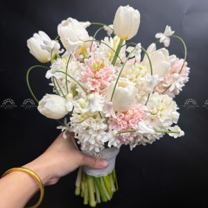 Hoa Cưới 10 Dạ Lan Hương Trắng mix 6 tulip A462