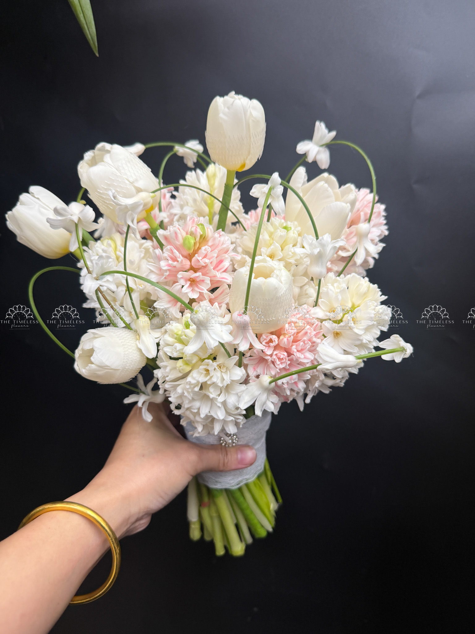 Hoa Cưới 10 Dạ Lan Hương Trắng mix 6 tulip A462