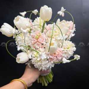 Hoa Cưới 10 Dạ Lan Hương Trắng mix 6 tulip A462