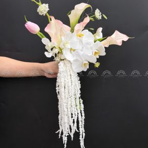 Hoa Cưới 5 Calla lily hồng mix tulip và Lan Hồ Điệp A460
